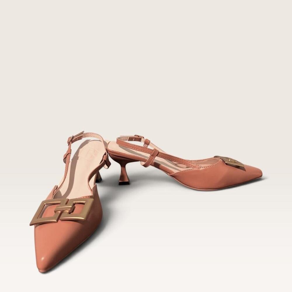 Tan faux leather slingback kitten small heels 7.5